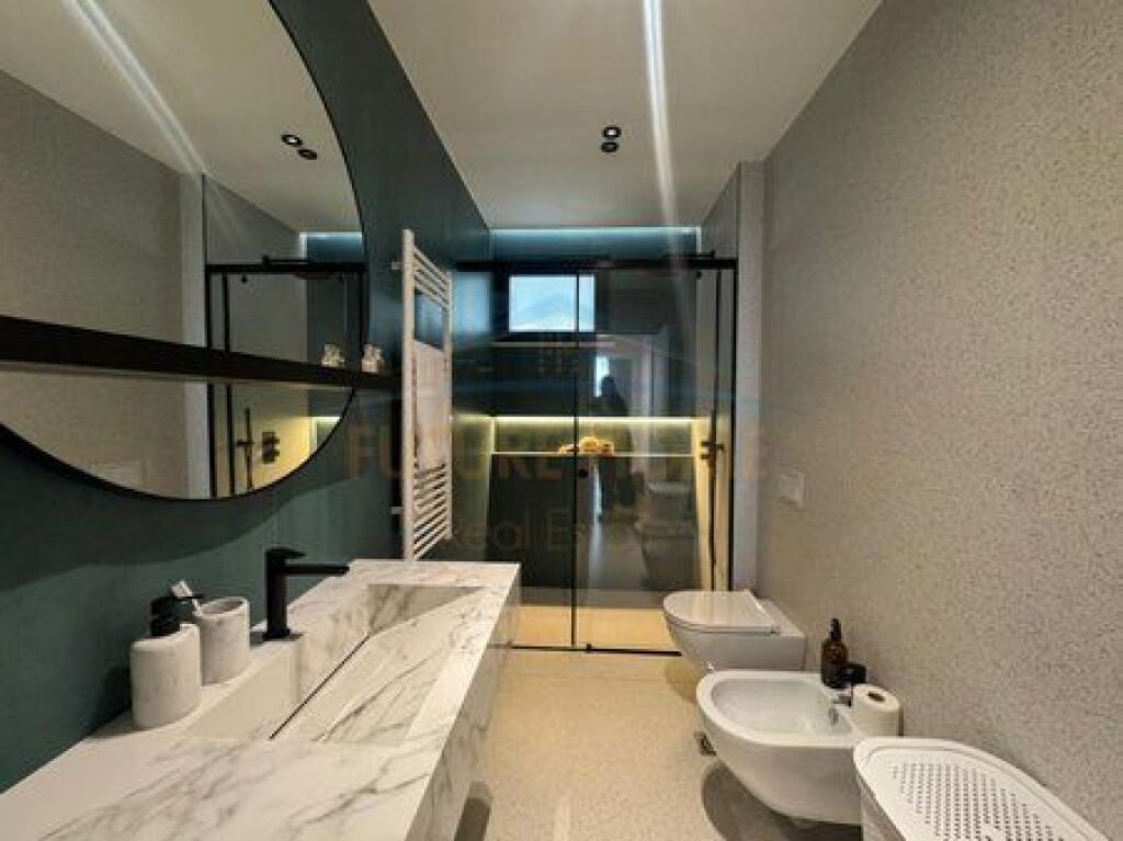 In vendita, Villa a schiera, "San Pietro Residence", Gjiri I Lalzit
