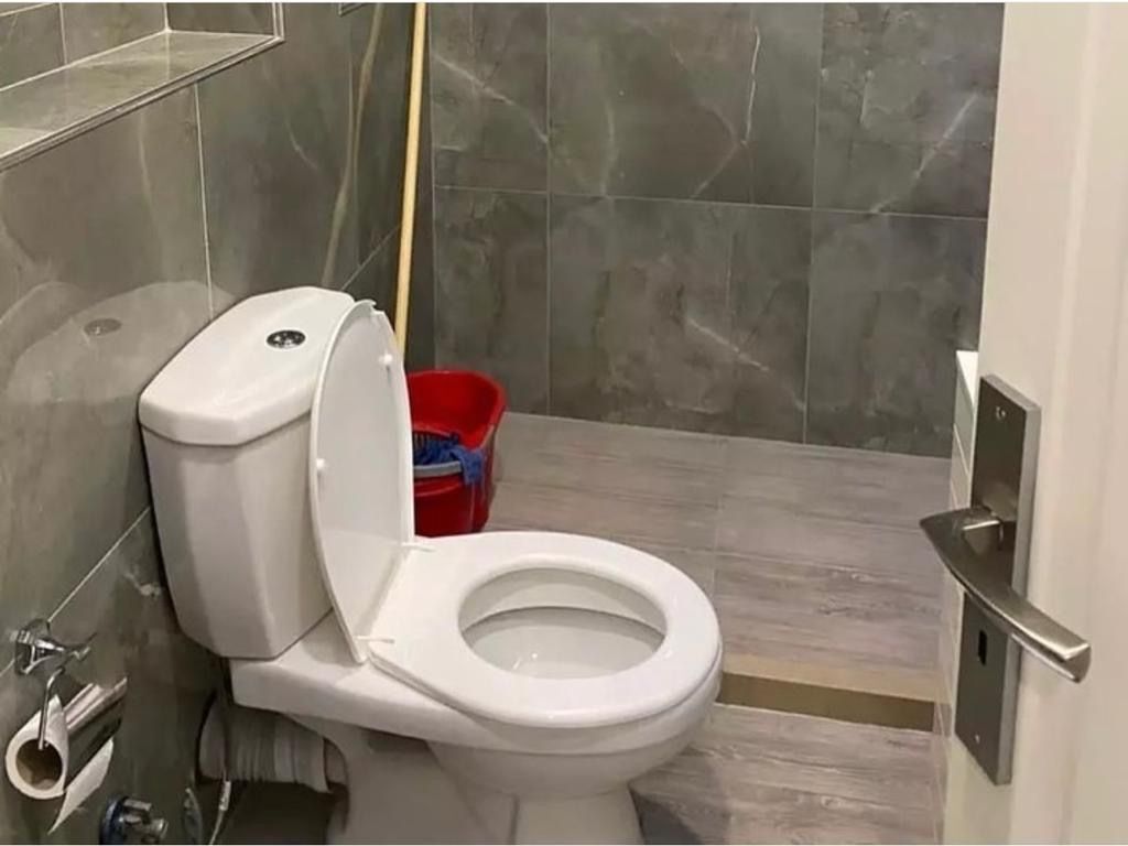 Super ap 1+1 al 21 Dhjetori (dietro l'hotel Mondiali)