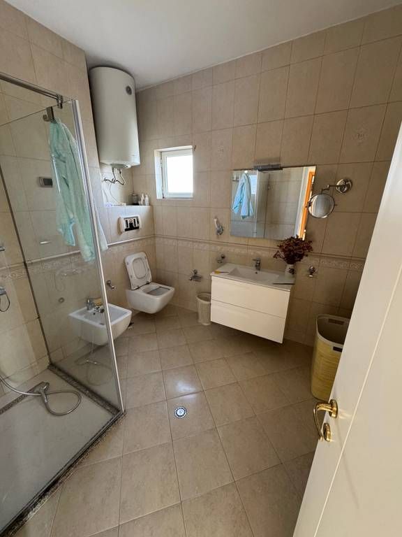 JAPIM ME QIRA APARTAMENT "OPEN SPACE" TEK KOMUNA E PARISIT