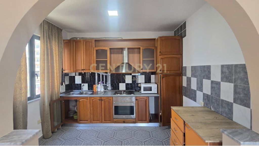 JEPET ME QIRA APARTAMENT 2+1+2 VOLLGA, DURRES!