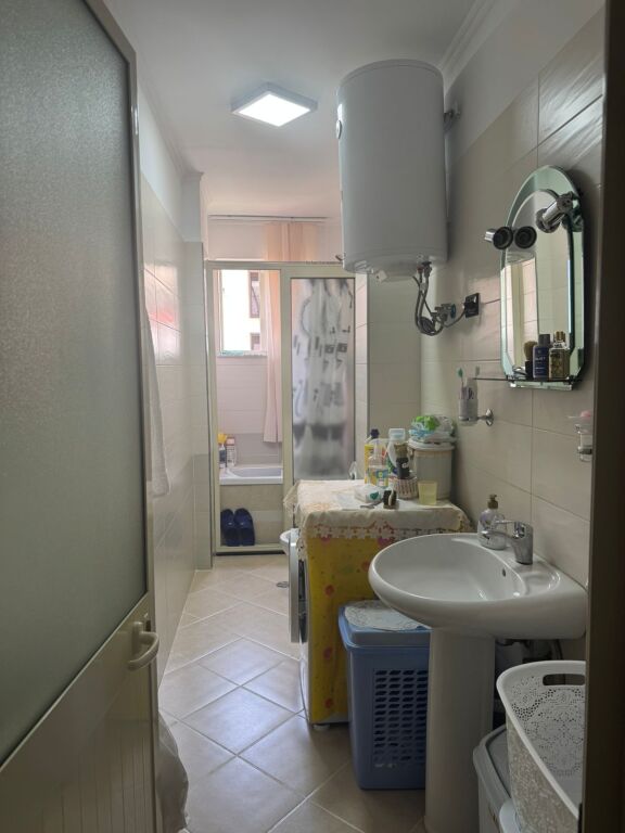APARTAMENT ME QERA 1+1
