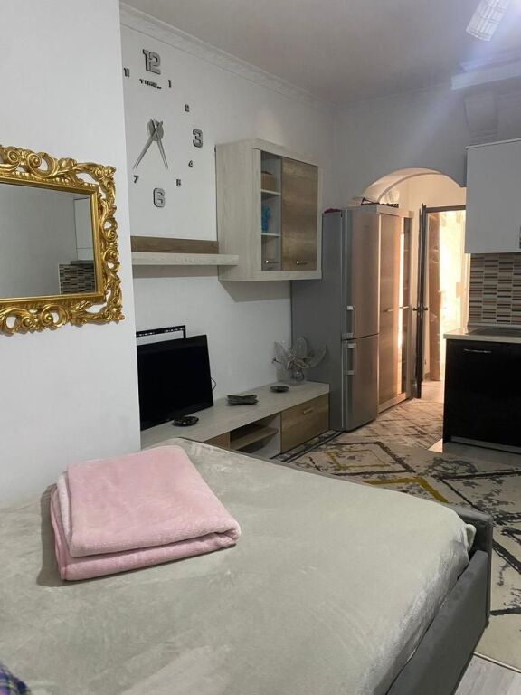 Qera | Garsoniere | Shkolla Bashkuar | 330 €/muaj