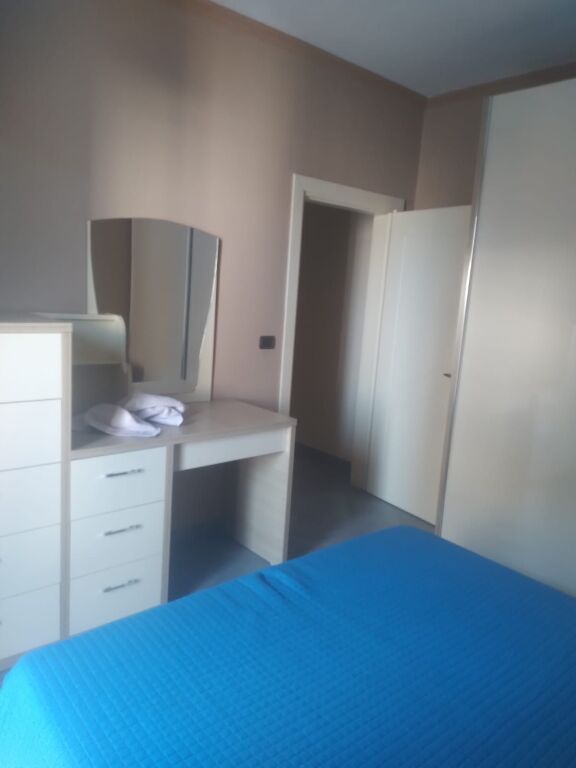 2+1,te bar artisti astir,500 mije leke