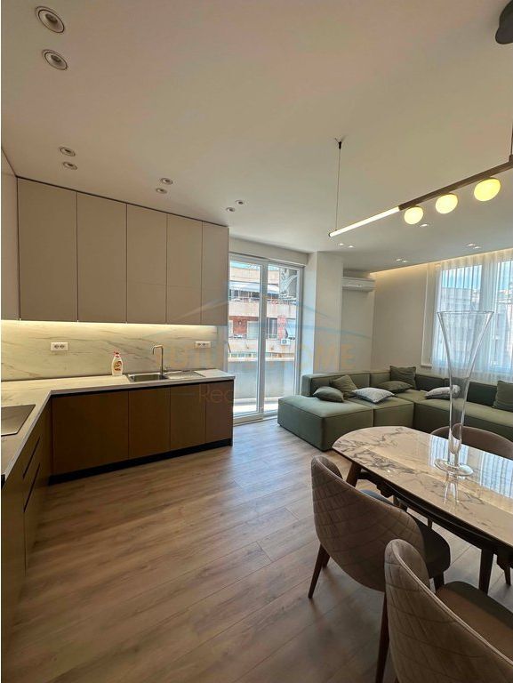 Rent, Apartment 1+1, Unaza e Re