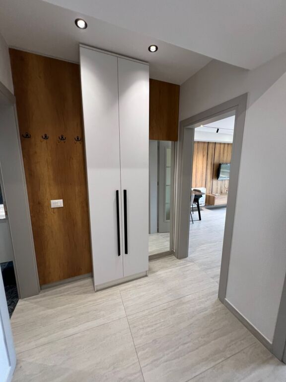 Shitet Apartament 2+1 në Lagjen 17, pranë Ujësjellësit, Durrës