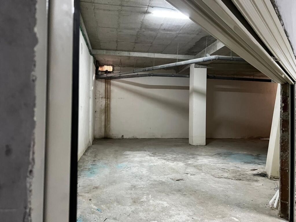 Affitto | Ambjent Biznesi/magazine | Farmacia 10 | 800 €/mese