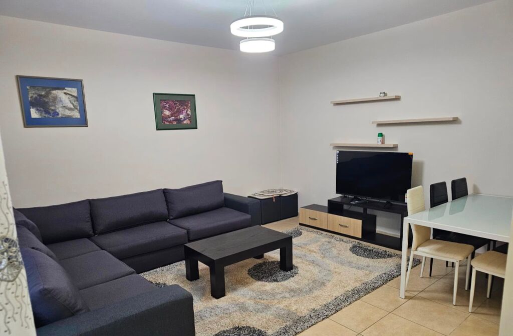 Qera | Apartament 2 + 1 | Rruga 5 Maji | 550 €/muaj