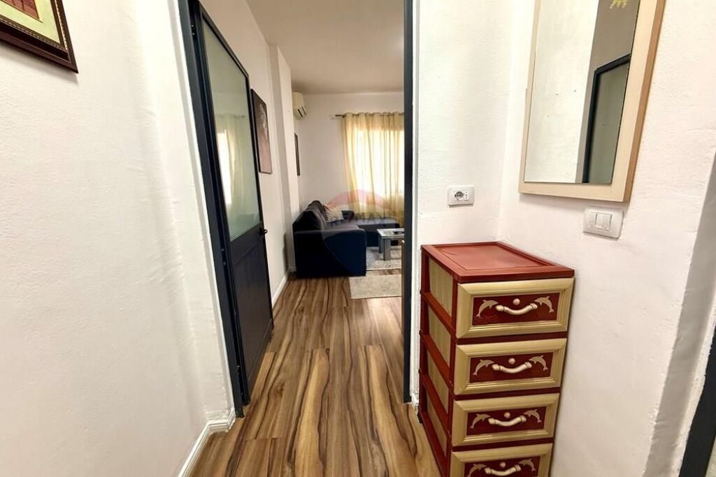 Garsoniere ne shitje, e mobiluar 95'000 euro!