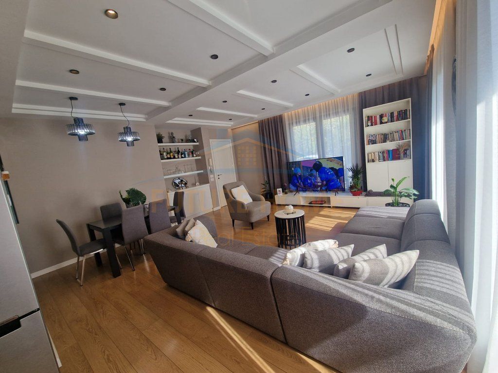 Qera, Apartament 3+1+2 , Rruga Sadik Petrela, Tirane