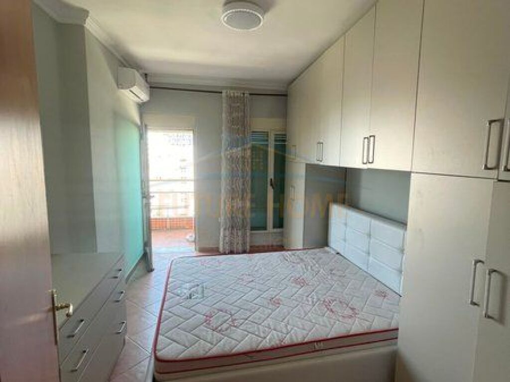 Qera, Apartament 2+1+2, Rruga "Jordan Misja", Tirane
