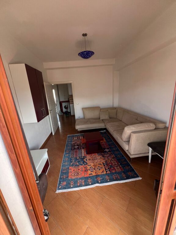 Shitet Apartament 1+1 pranë Bulevardit Dyrrah, Durrës