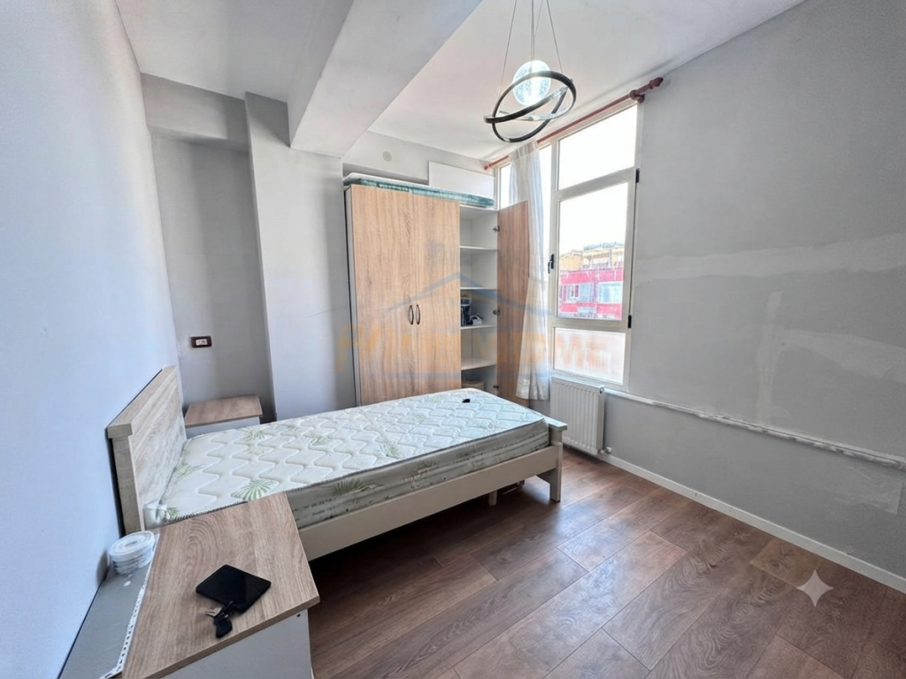 Shitet, Apartament 2+1, Unaza e Re, Tiranë