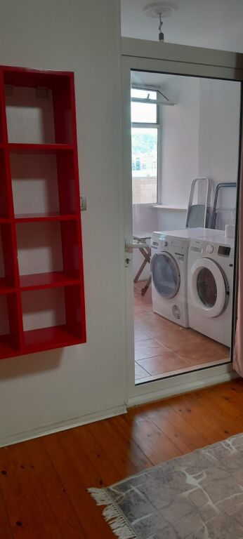 Appartamento 2+1, Via Kosovareve!