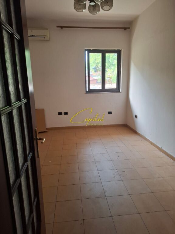 FOR SALE APARTMENT 4+1+2 KAVAJES STREET 245,000 EURO