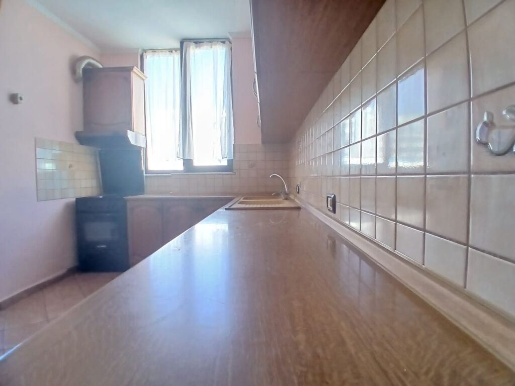 Jepet Me Qera Apartament 2+1+2 Tualete +2 Ballkone