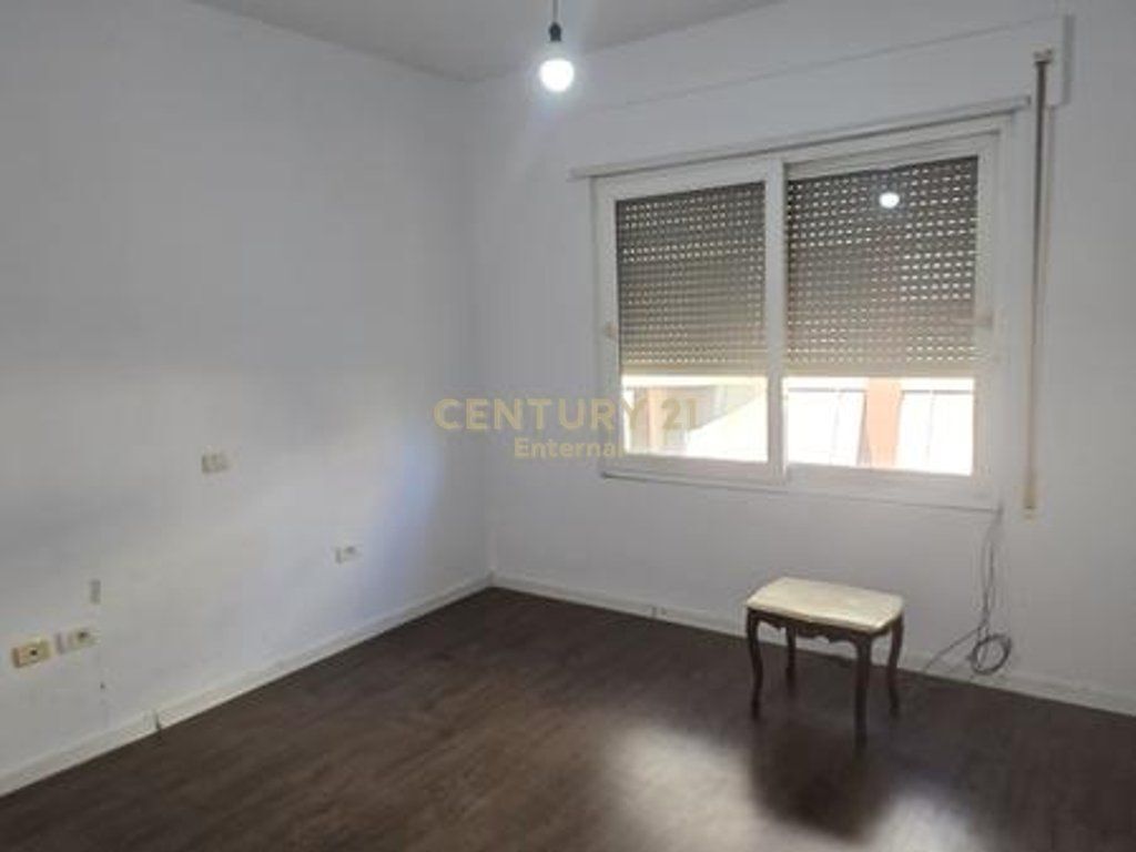 Apartament 2+1+2 per shitje te Kopshti Zoologjik