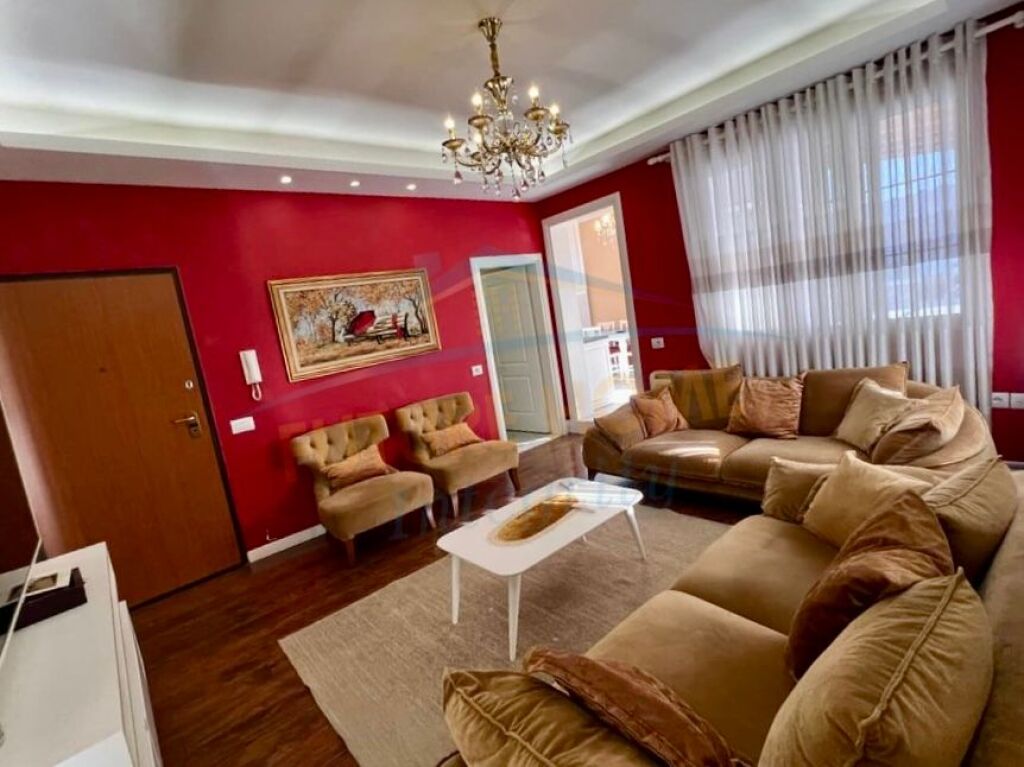 Qera, Apartament 1+1+Verandë, Ish Dogana, Tiranë.