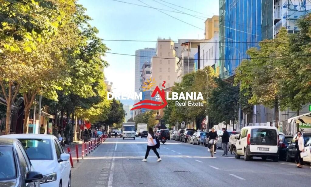 Negozio in vendita sulla strada nel Centro, Via Barrikadave (ID 4171639)