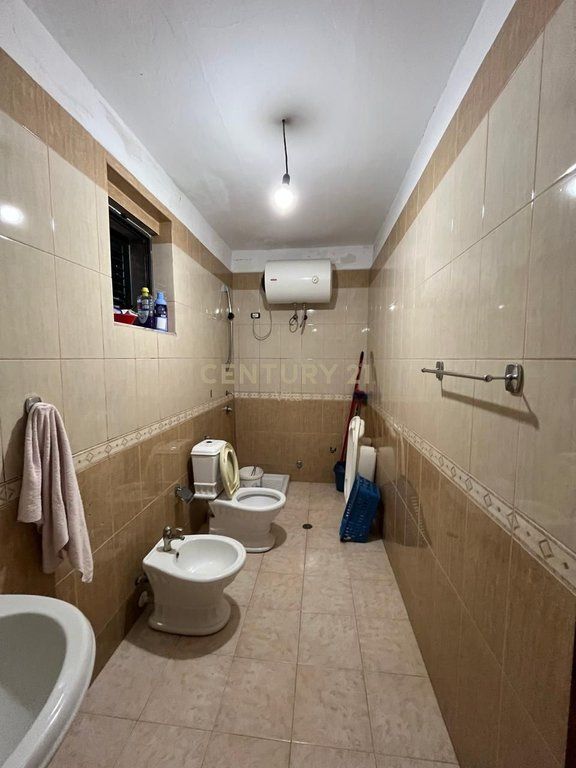 SHTËPI PRIVATE PËR SHITJE NË ZONËN E SHKOZETIT, DURRËS !!!!