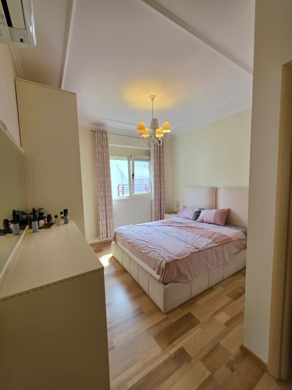 🏡 **FOR SALE: 2+1 Apartment with 2 Bathrooms 🚾 &amp; 1 Balcony 📍Liqeni i Thatë – FZ Residence | 105 m² 🌇 | 5th Floor 🔥 | Title Deed | Fully Furnished (€230,000 💸) 🌐**