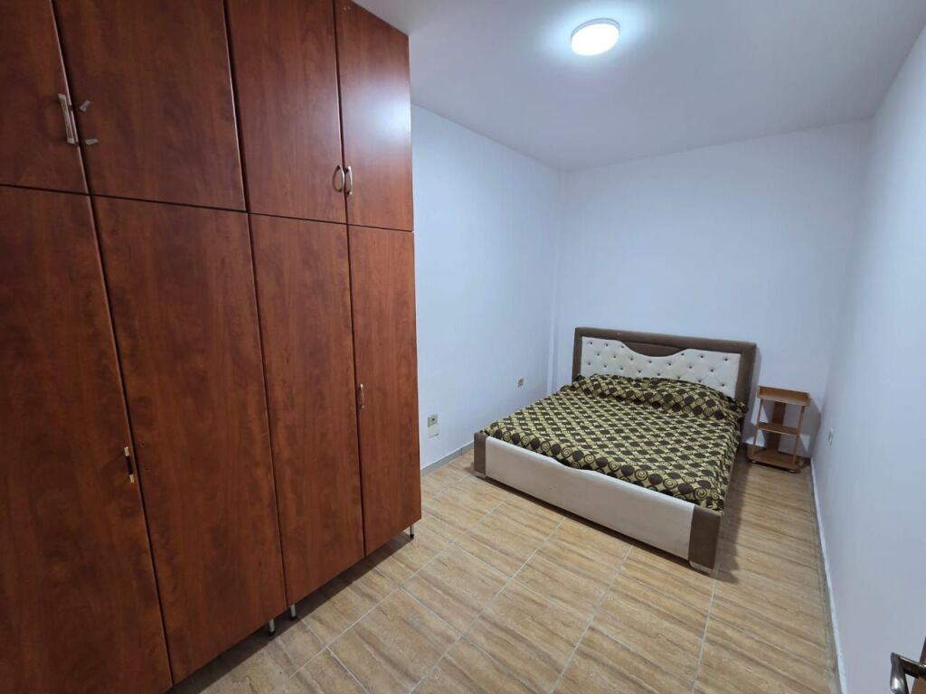 Qera | Vilë 2 + 1 | Rruga Jordan Misja | 450 €/muaj