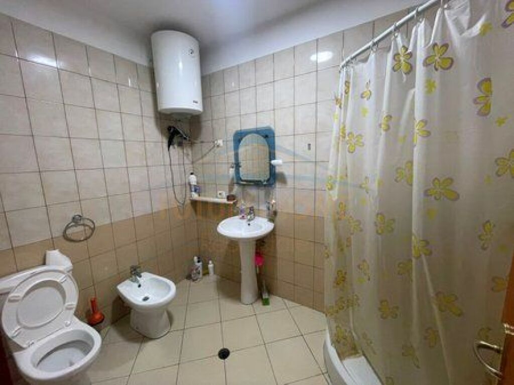 Qera, Apartament 2+1+2, Rruga "Jordan Misja", Tirane