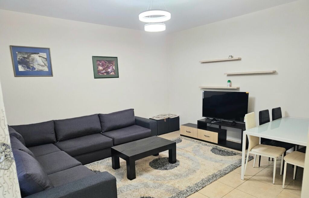 In affitto 2+1+1 Via 5 Maji 55.000 leke