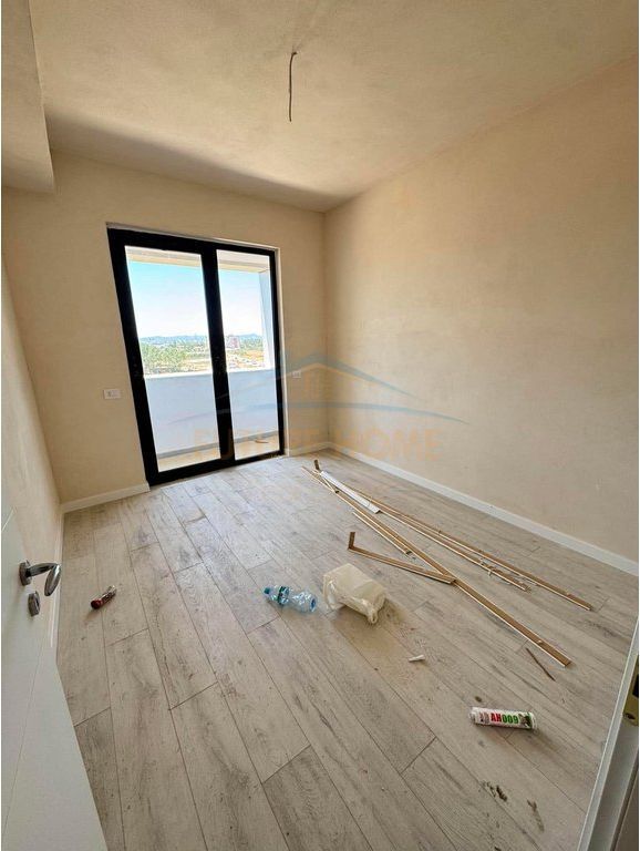 Shitet, Apartament 2+1, Urban Gate, Unaza e Re