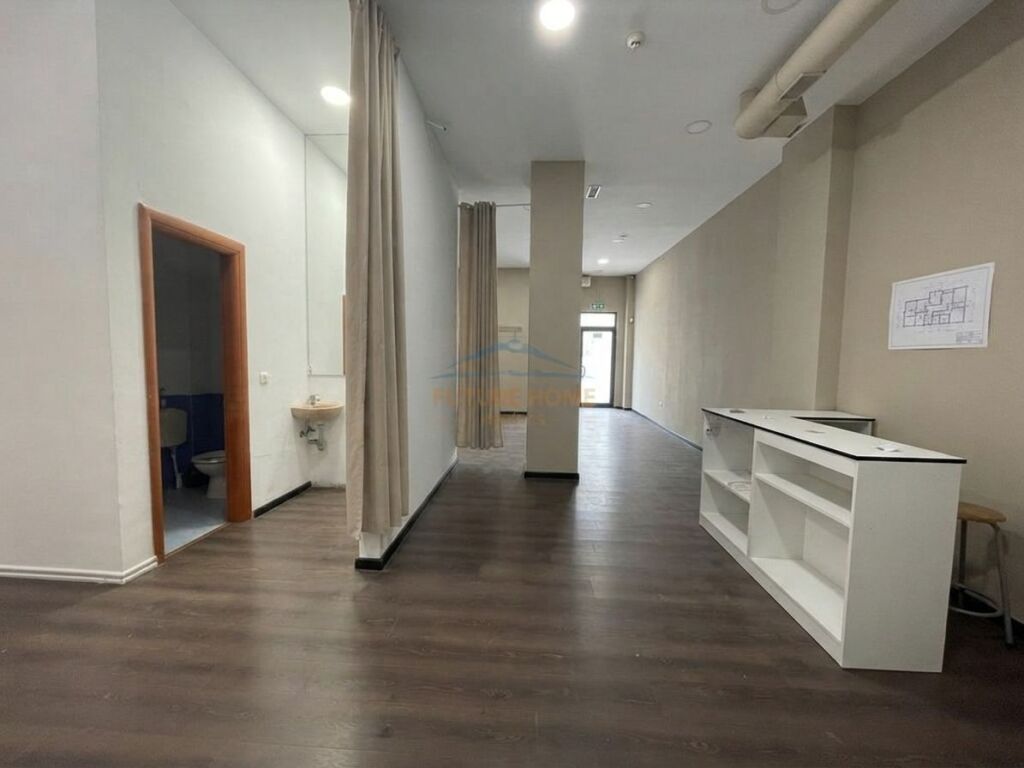 For Rent, Business Premises, Dry Lake.