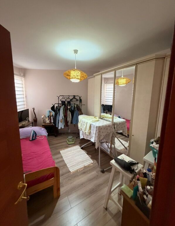 Apartament 3+1+2 per shitje Rruga e Thesarit Fresk !