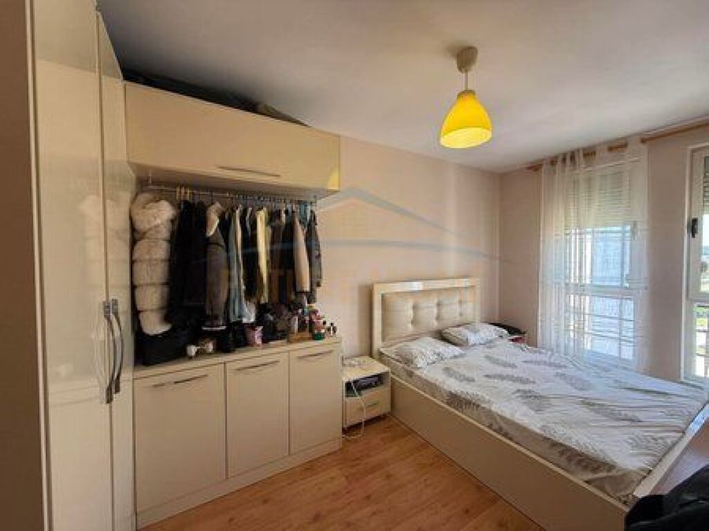 Shitet, Apartament 1+1+ Post Parkimi, Unaza e Re, Tirane