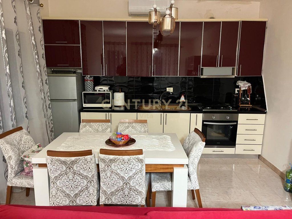 SHTËPI PRIVATE PËR SHITJE NË ZONËN E SHKOZETIT, DURRËS !!!!