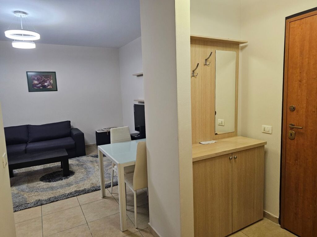 Appartamento 2+1, Via 5 Maji!
