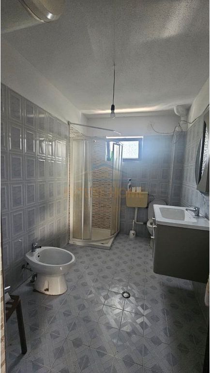 -Vilë me Qera.Arapaj ,Durres