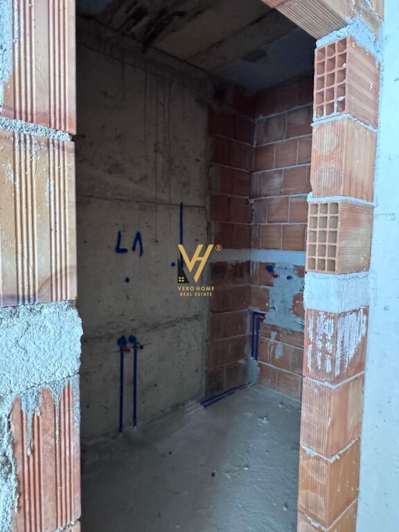 VENDESI APPARTAMENTO 1+1+BLK A PASKUQAN 65.000 EURO
