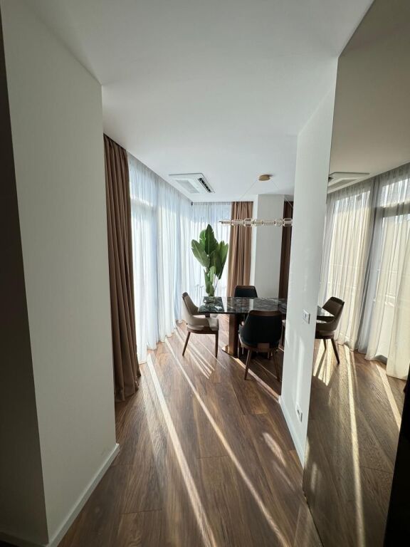 Qira 3+1+2+2Poste parkimi.Lake view Residences.