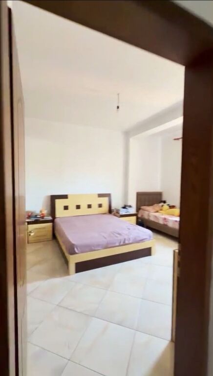 🏢Pas Ish Restorant Durresit, jepet me qera apartament 2+1,i mobiluar.50,000Leke