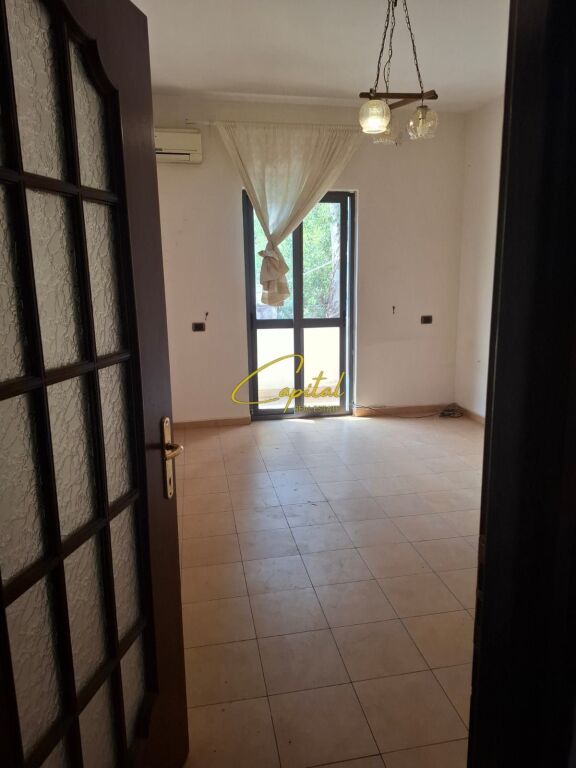 FOR SALE APARTMENT 4+1+2 KAVAJES STREET 245,000 EURO