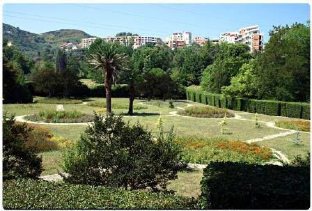Shitet, Apartament 3+1+2+Post Parkimi, Kopshti Botanik