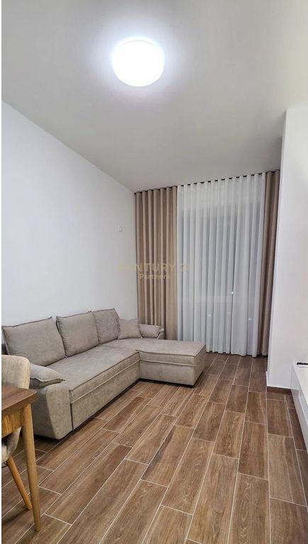 JAPIM ME QIRA APARTAMENT 1+1 &amp; POST PARKIMI TEK ALTURA TRADE CENTER BULEVARDI I RI 700 € /Muaj