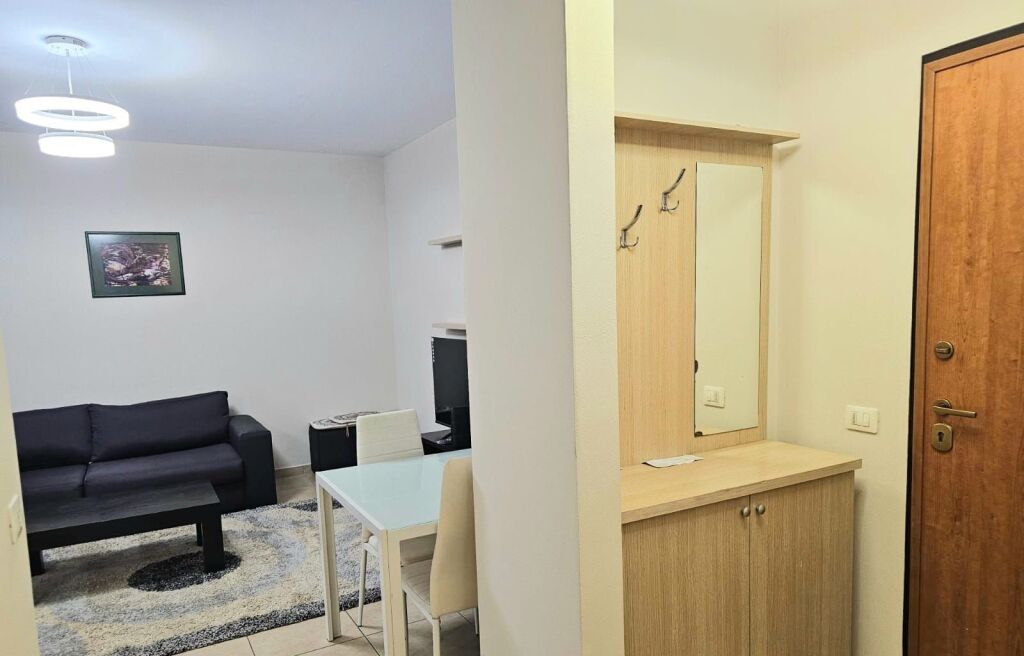 In affitto 2+1+1 Via 5 Maji 55.000 leke