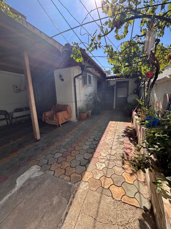 Affitto | Shtëpi private 1 + 1 | Rruga Myslym Keta | 350 €/mese
