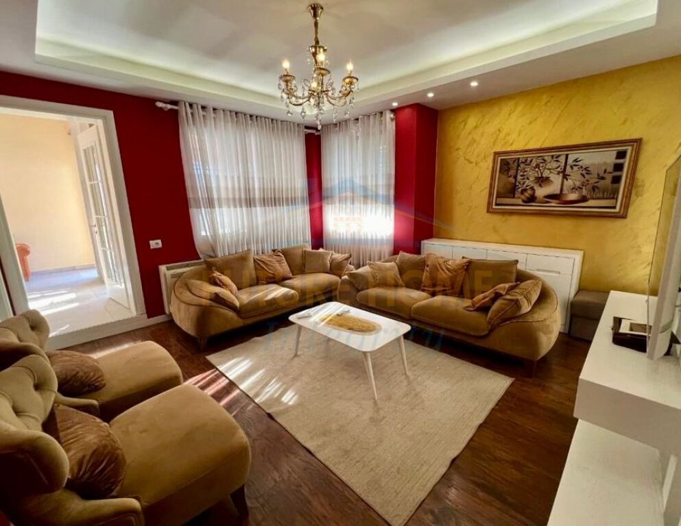 Qera, Apartament 1+1+Verandë, Ish Dogana, Tiranë.