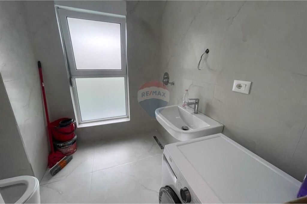 Appartamento 1+1 Ali Demi, Mangalem (Kadiu)