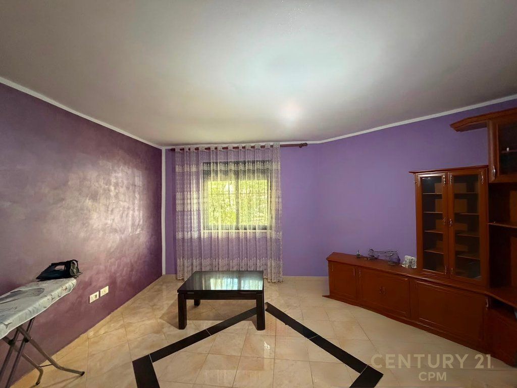 Apartament 3+1+2 per shitje tek Ali Demi