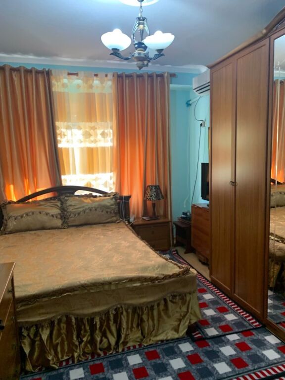 Shitet Apartament 2+1+2+ballkon tek Fresku