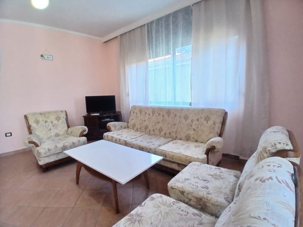 Jepet Me Qera Apartament 2+1+2 Tualete +2 Ballkone