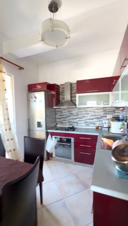 🏢Pas Ish Restorant Durresit, jepet me qera apartament 2+1,i mobiluar.50,000Leke