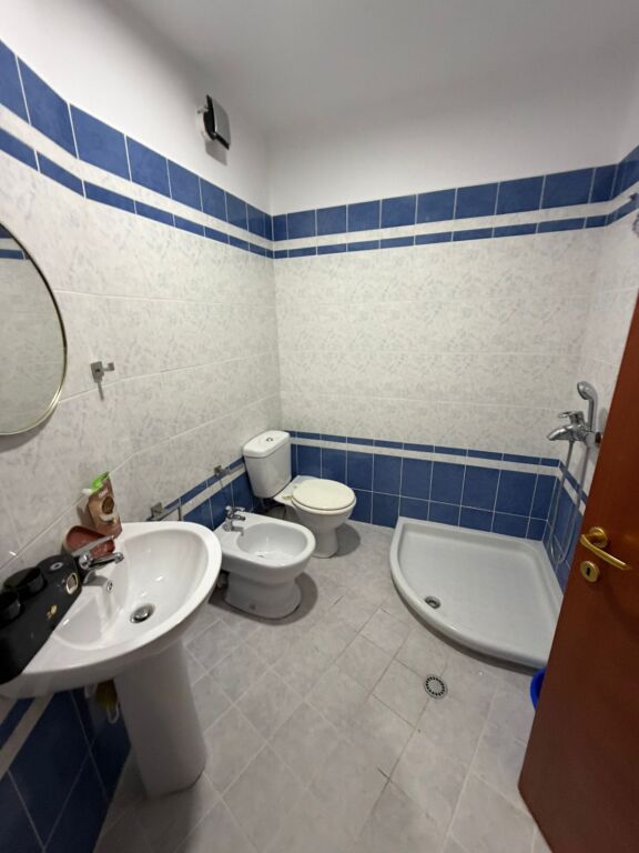 Apartament 3+1+2 per shitje Rruga e Thesarit Fresk !