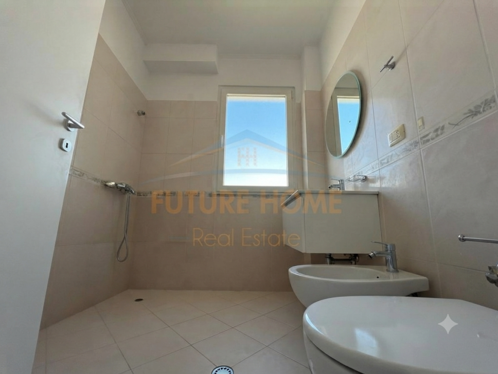 Shitet, Apartament 2+1, Unaza e Re